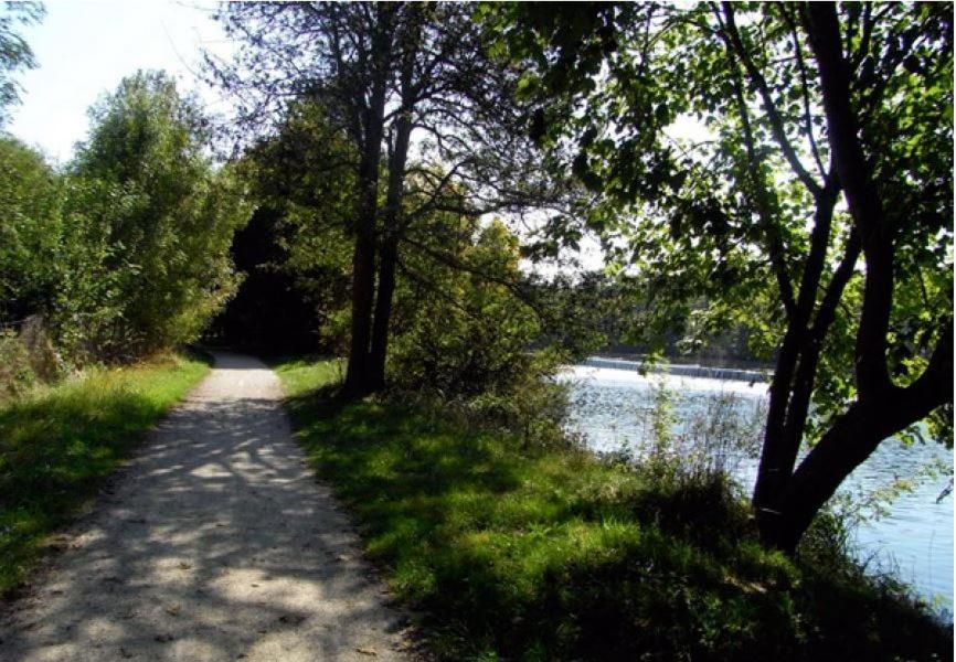 Camping Du Plan D'Eau **** Hotell Saint-Yrieix-sur-Charente Eksteriør bilde