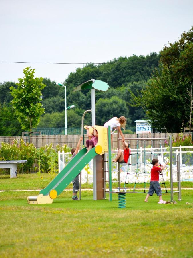 Camping Du Plan D'Eau **** Hotell Saint-Yrieix-sur-Charente Eksteriør bilde