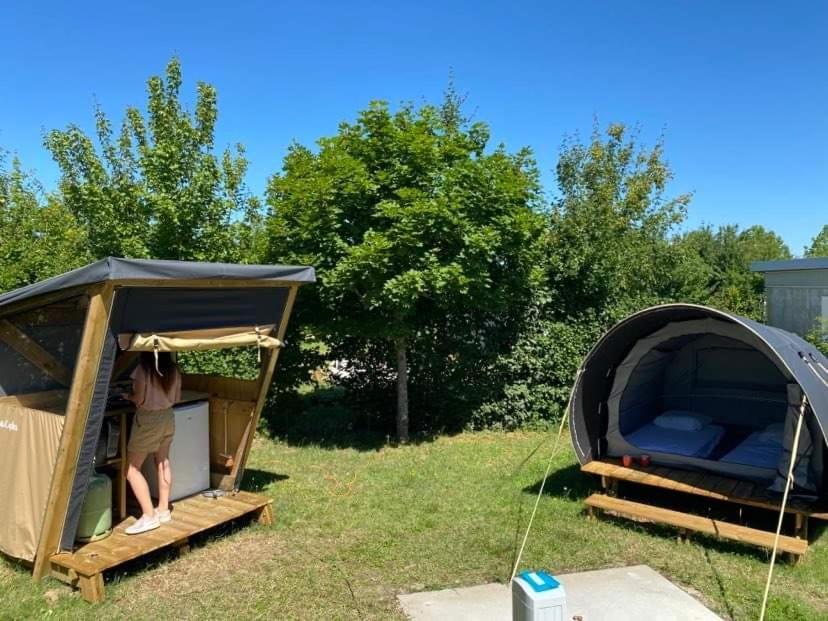 Camping Du Plan D'Eau **** Hotell Saint-Yrieix-sur-Charente Eksteriør bilde
