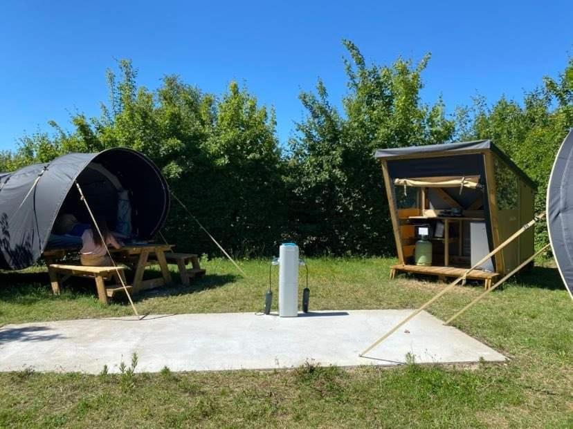 Camping Du Plan D'Eau **** Hotell Saint-Yrieix-sur-Charente Eksteriør bilde